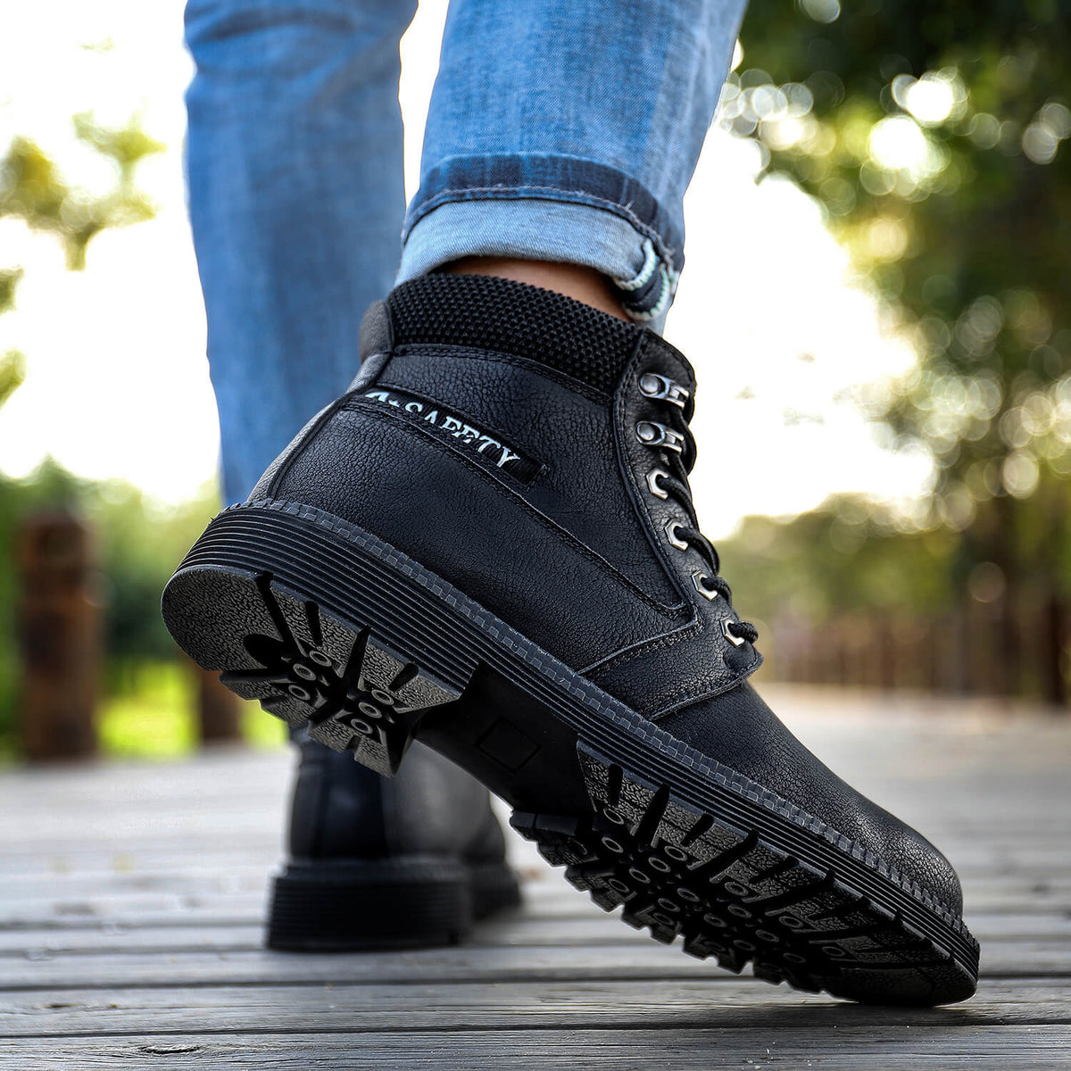 Foundry Slip-Resistant Steel Toe Work Boot